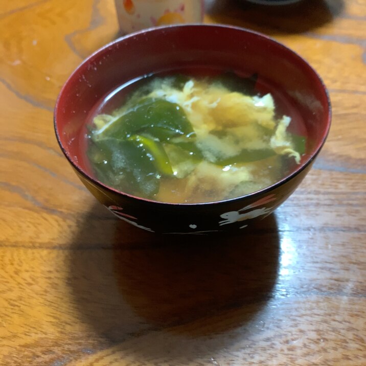 たまごとわかめの和風スープ